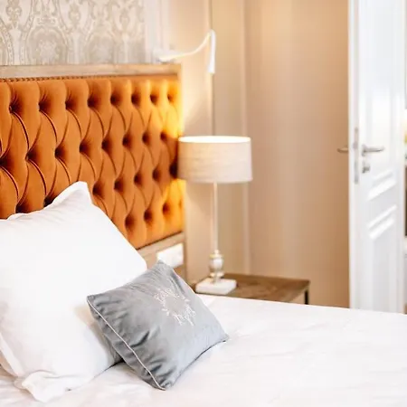 Palac Na Opieszynie ホテル Września