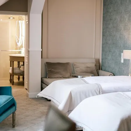 Palac Na Opieszynie ホテル Września