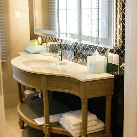 Palac Na Opieszynie 4*