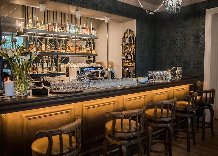 酒店 Palac Na Opieszynie Września