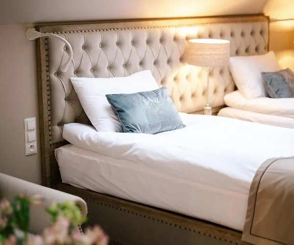 Hotel Palac Na Opieszynie Wrzesnia (Wrzesnia)