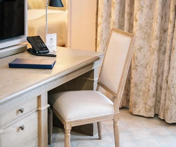 Palac Na Opieszynie Wrzesnia (Wrzesnia)