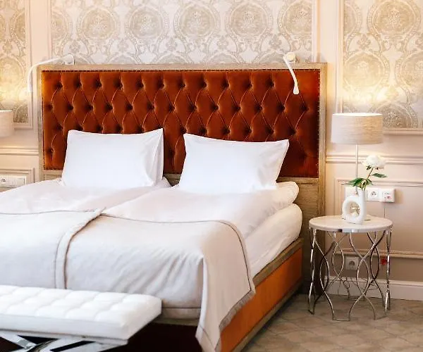 Palac Na Opieszynie Wrzesnia (Wrzesnia)