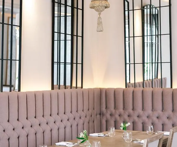 Palac Na Opieszynie 4*