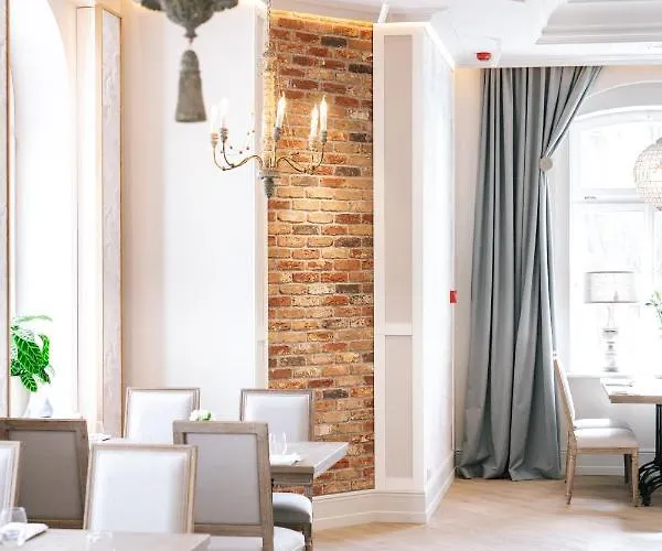 Palac Na Opieszynie 4*