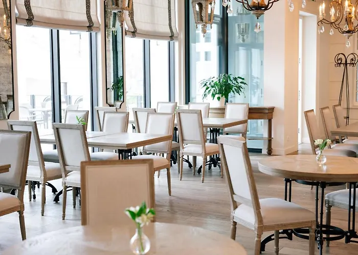 Palac Na Opieszynie 4*