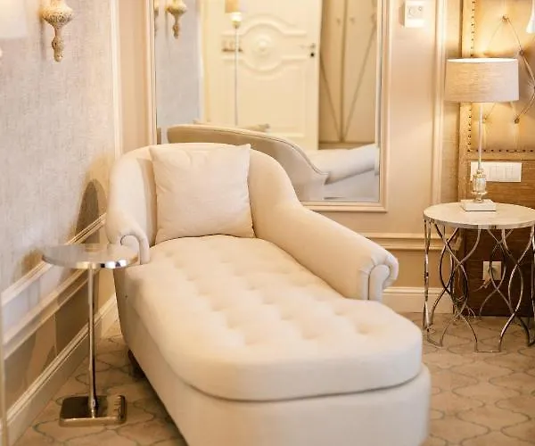 Palac Na Opieszynie Hotel Wrzesnia (Wrzesnia)