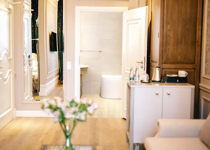 Palac Na Opieszynie Wrzesnia (Wrzesnia)